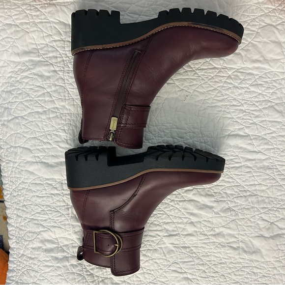 Blondo Dagger Maroon Red Waterproof Booties - Picture 9 of 13